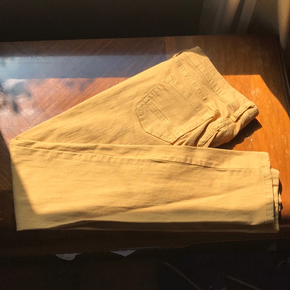 Mustard stretch jeans